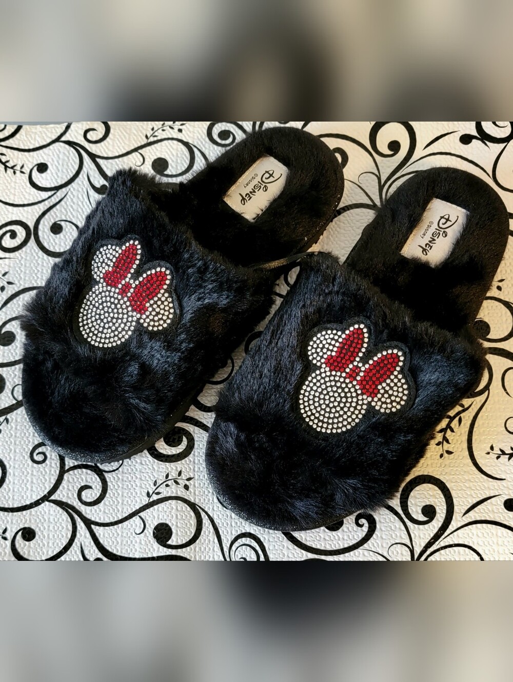 NWT! Disney Minnie Mouse Bling Rhinestone slippers slides Size 5 Size 6